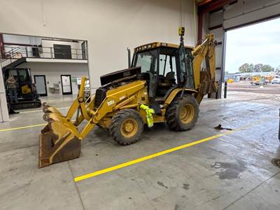 Caterpillar 420D Backhoe