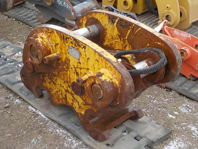 Caterpillar C LINKAGE 325 Quick Coupler