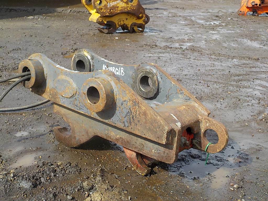 Caterpillar hydraulic quick coupler 311/312/E120 Coupler For Sale