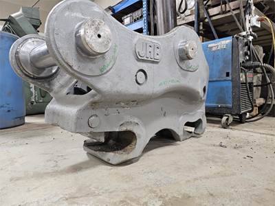 JRB 325 CB LINKAGE Hydraulic Quick Coupler