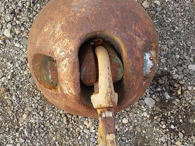 Grove 300 lb Ball with Hook