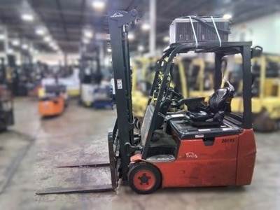 Linde E18 Cushion Tire Forklift - 3500lb Capacity