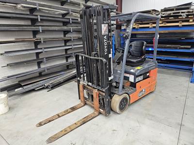 Toyota 8FBE20U Cushion Tire Forklift - 4000lb Capacity
