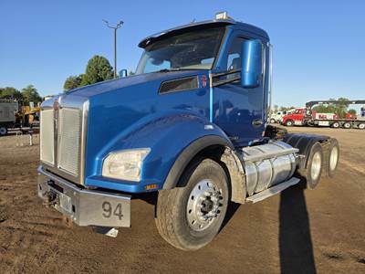 Kenworth T880 Day Cab Truck - Paccar 550HP, 18 Speed Ultrashift Amt