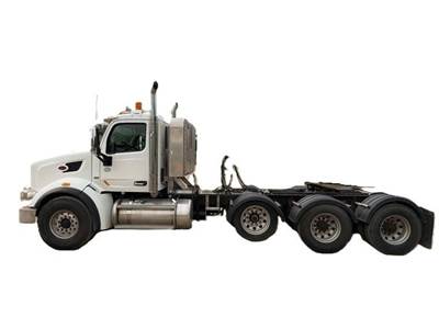 Peterbilt 567 Tri Axle Day Cab Truck - Cummins 565HP, 18 Speed Manual