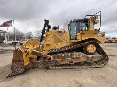 Caterpillar D8T Dozer