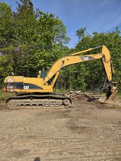 Caterpillar 322C Excavator