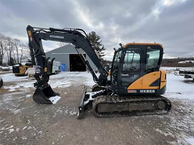 Hyundai HX85A Excavator