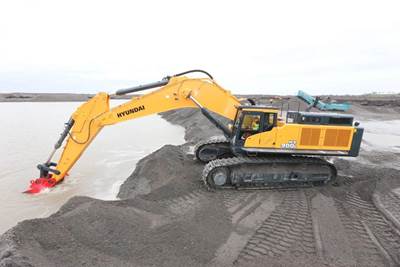 Hyundai HX900L Excavator