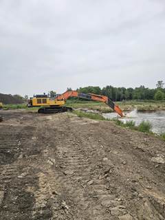 John Deere 470G LC Excavator