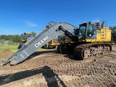 John Deere 670G LC Excavator