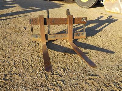 Caterpillar CAT BACKHOE IT FORKS 61 X 54 Fork