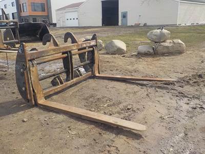 Caterpillar 88" wide x 70" long FUSION 924K 930K 930M 938K Fork