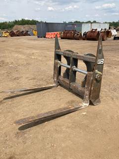 Paladin 65''wide X 60''long, JRB 416 Fork