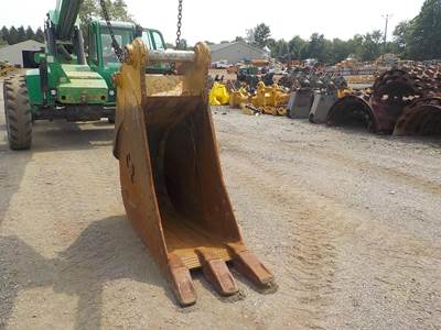 C+P 24" 330 D LINKAGE Bucket