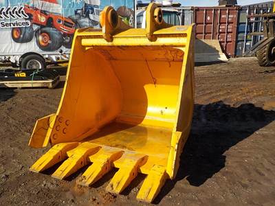 Hyundai 62" HX480 R480 HX520 Bucket