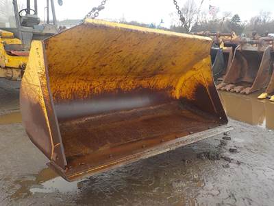 Hyundai 730-7 97" BUCKET PIN ON Bucket