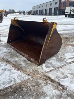 John Deere 105" BUCKET 624H J K Bucket