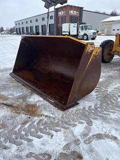 John Deere 128" 744 824 BUCKET Bucket