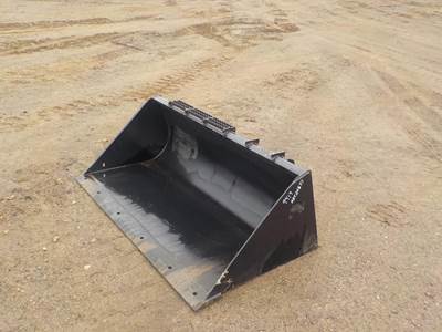 John Deere 60" SKID STEER BUCKET Bucket