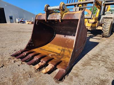 John Deere 73" BUCKET FOR 470G Bucket