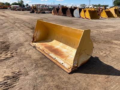 John Deere 99" BUCKET ISO 2 YARD Bucket