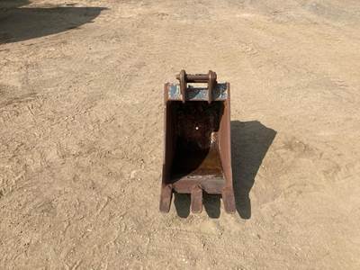 Komatsu KOMATSU 18" BUCKET FOR WB140 Bucket