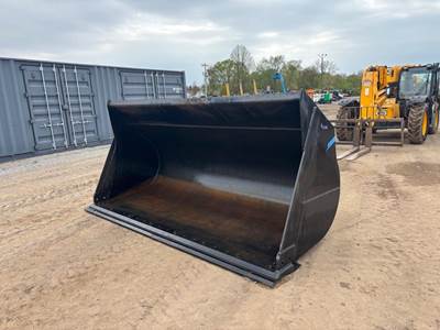 Rockland ZW250 4.8 YARD 122" WIDE Bucket