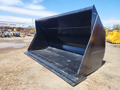 Rockland ZW330-6 124" WIDE 6.8YARDS Bucket