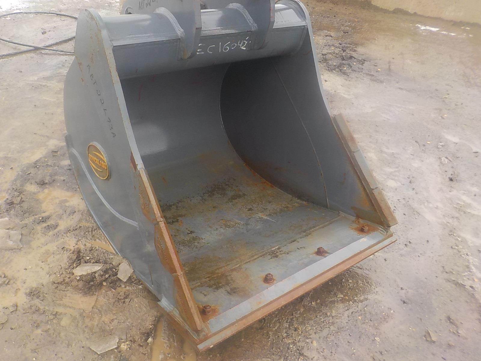 Strickland 42" BUCKET EC150, EC160 Bucket For Sale Holland, MI