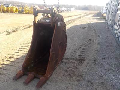 24" 200 210 225 245 Bucket