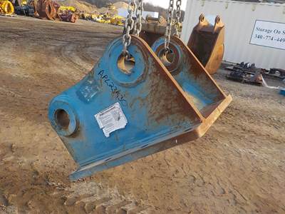 DEERE/HITACHI - 240/270/290/300 HAMMER CAP Hammer