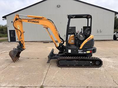 Hyundai ROBEX 35Z-9A Mini Excavator