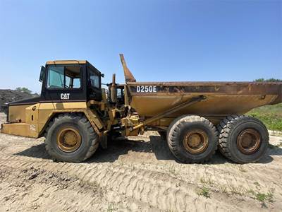 Caterpillar D250E Off-Highway Truck