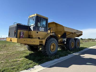 Caterpillar D400E II Off-Highway Truck