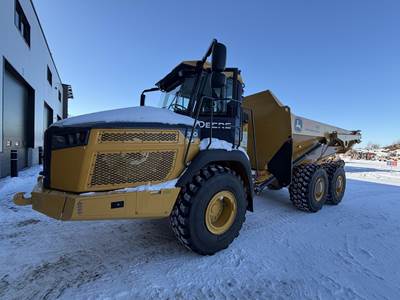 John Deere 310 P-TIER Off-Highway Truck