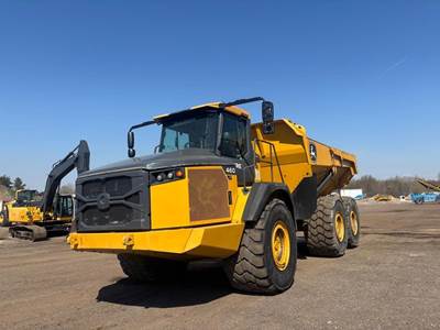 John Deere 460 P-TIER Off-Highway Truck
