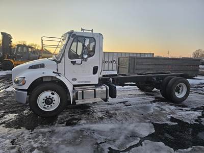 Freightliner M2 106 Truck