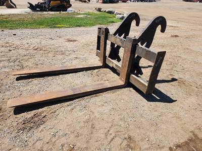 Caterpillar 62" WIDE X 59 1/2" FUSION 924K 926K 926M 930K 930 Rotating Pallet Forks