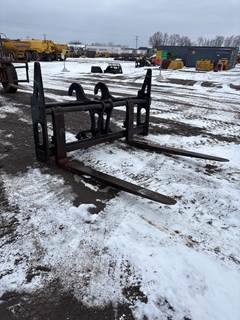 Caterpillar 72" FORKS FOR 938M Rotating Pallet Forks