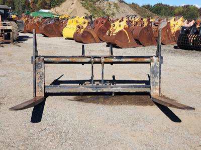 Caterpillar 72" FORKS FOR 938M Rotating Pallet Forks