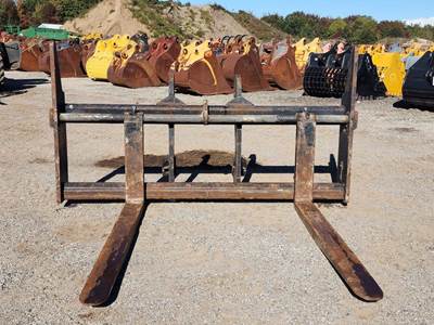 Caterpillar 72" FORKS FOR 938M Rotating Pallet Forks