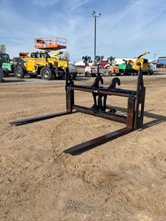 Caterpillar 98" wide x 71" long FUSION 924K 930K 930M 938K Rotating Pallet Forks