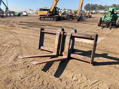 Caterpillar FUSION 99" WIDE X 59" LONG 950K 962 966 972 Pallet Fork