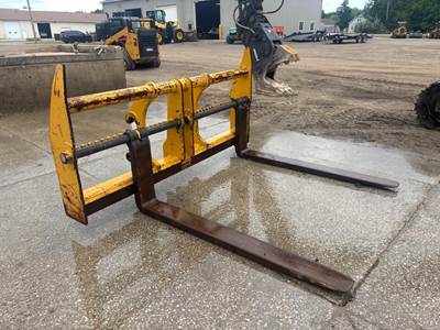 John Deere 98" X72" FORKS, JRB 416 Rotating Pallet Forks