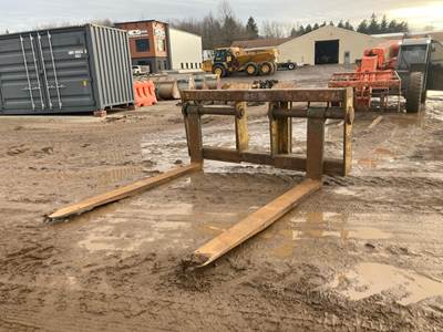 VWS 100" WIDE X 95" LONG FORKS FOR CAT950 Rotating Pallet Forks