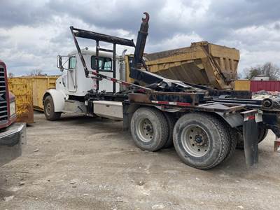 Peterbilt 357 Roll Off Truck