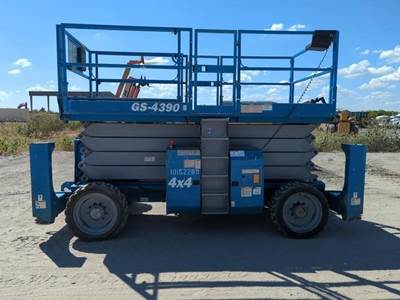 Genie GS-4390RT Scissor Lift