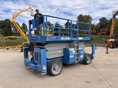Genie GS-4390RT Scissor Lift