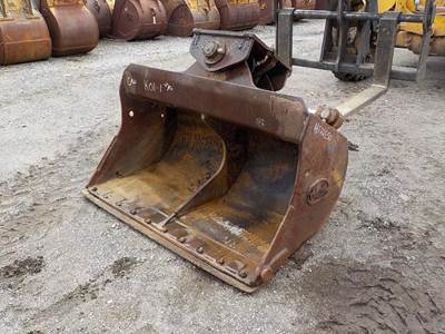 Geith 62" JD180 SK170 Side Dump Bucket